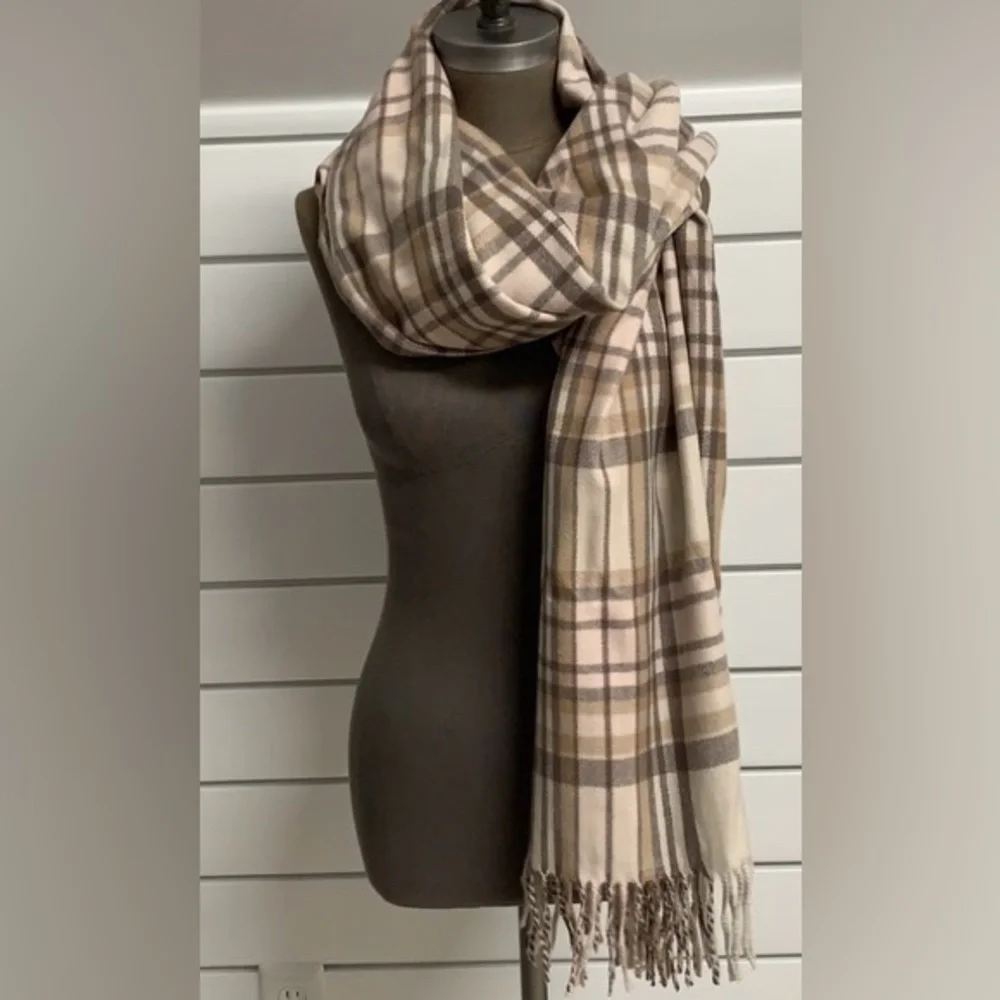 Banana Republic Plaid Fringe Scarf Shawl Wrap Beige Tan 33x80 NWOT